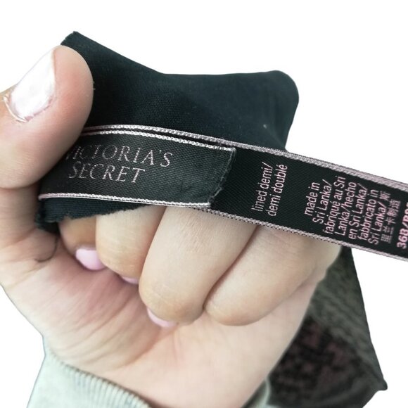 Victorias Secret Lined Demi Snakeskin Black Bra Size 36B Metallic Rubbery - Picture 4 of 7